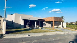 FACHADA 03